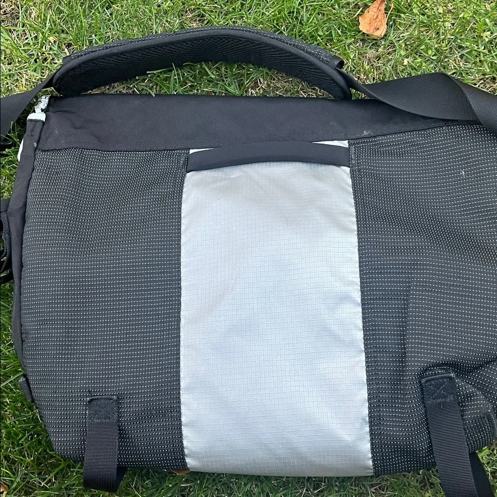 Timbuk 2 bag